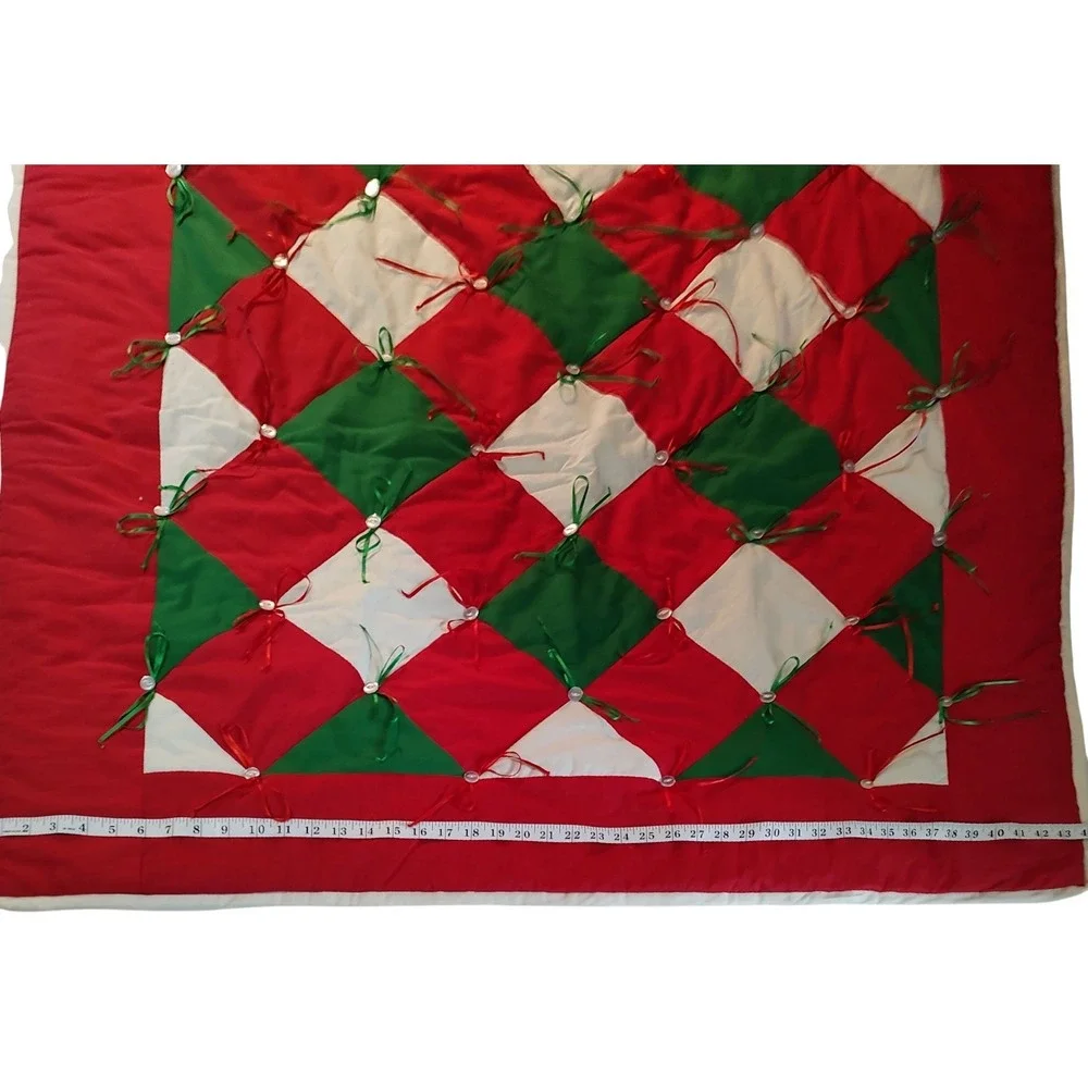 Handmade Cotton‎ Christmas Quilt Tied Bows and Buttons Red Green Lap Throw